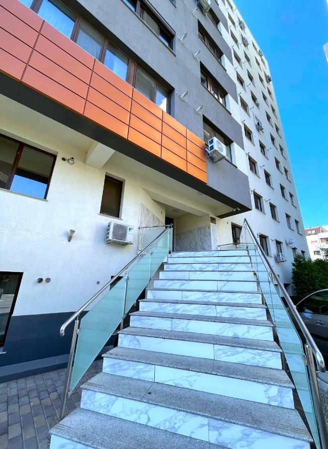 Taste Of Iasi - Two Room Apartment - Central - Sunset Touch Buitenkant foto