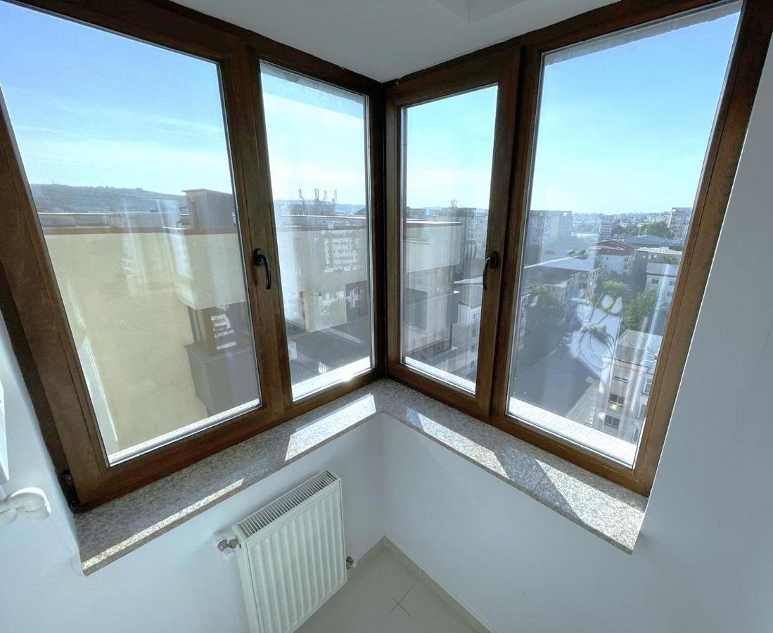 Taste Of Iasi - Two Room Apartment - Central - Sunset Touch Buitenkant foto